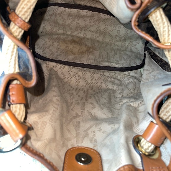 Michael Kors Marina Drawstring Tote Large - Picture 8 of 11